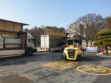 고려대학교 세종캠퍼스 콜라박스 자재 반입 현장